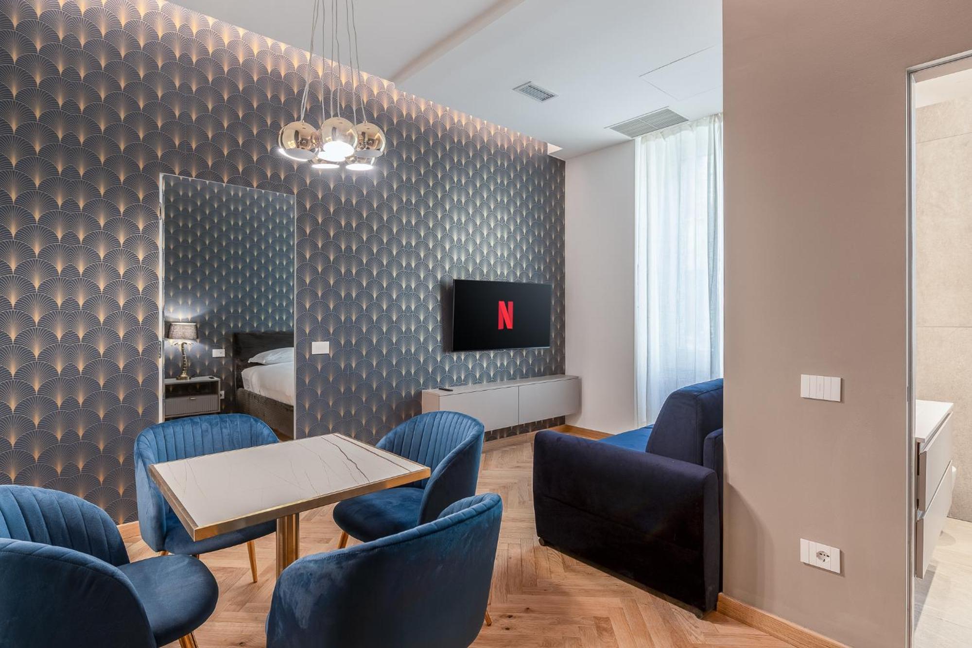 Luxury Apartment - Near Stazione Centrale Milan Luaran gambar