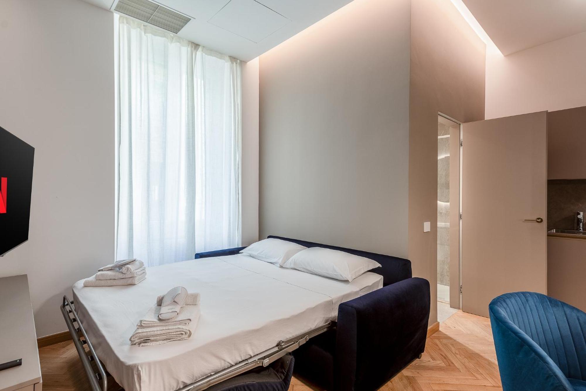 Luxury Apartment - Near Stazione Centrale Milan Luaran gambar
