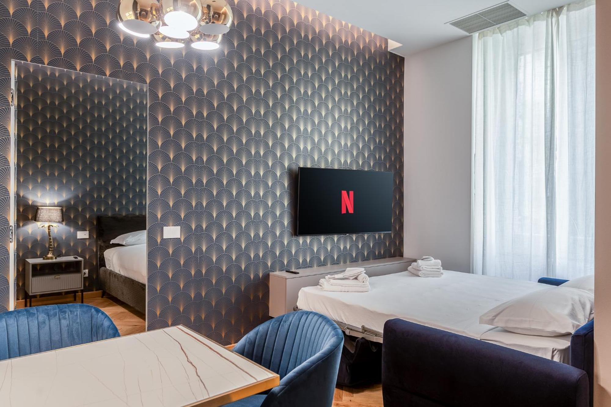 Luxury Apartment - Near Stazione Centrale Milan Luaran gambar